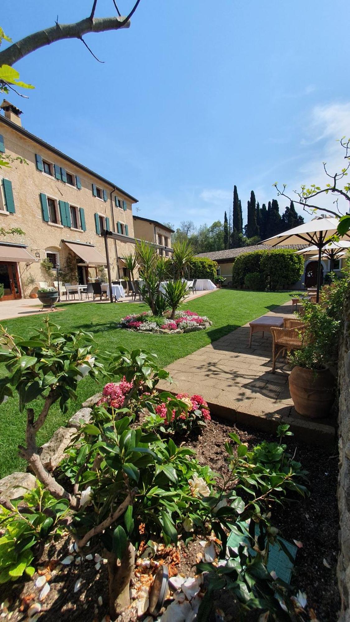 Resort Locanda San Verolo Boutique Hotel Costermano Exterior photo